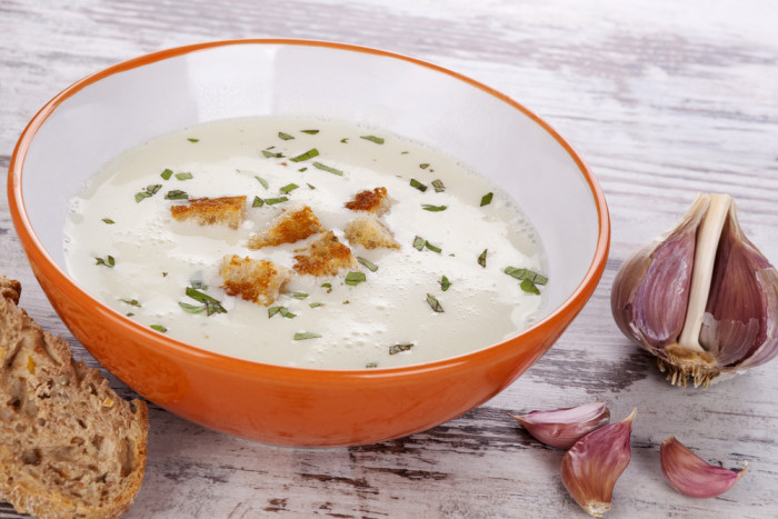 This Miracle Garlic Soup Kills Colds, Flu, And Even Norovirus